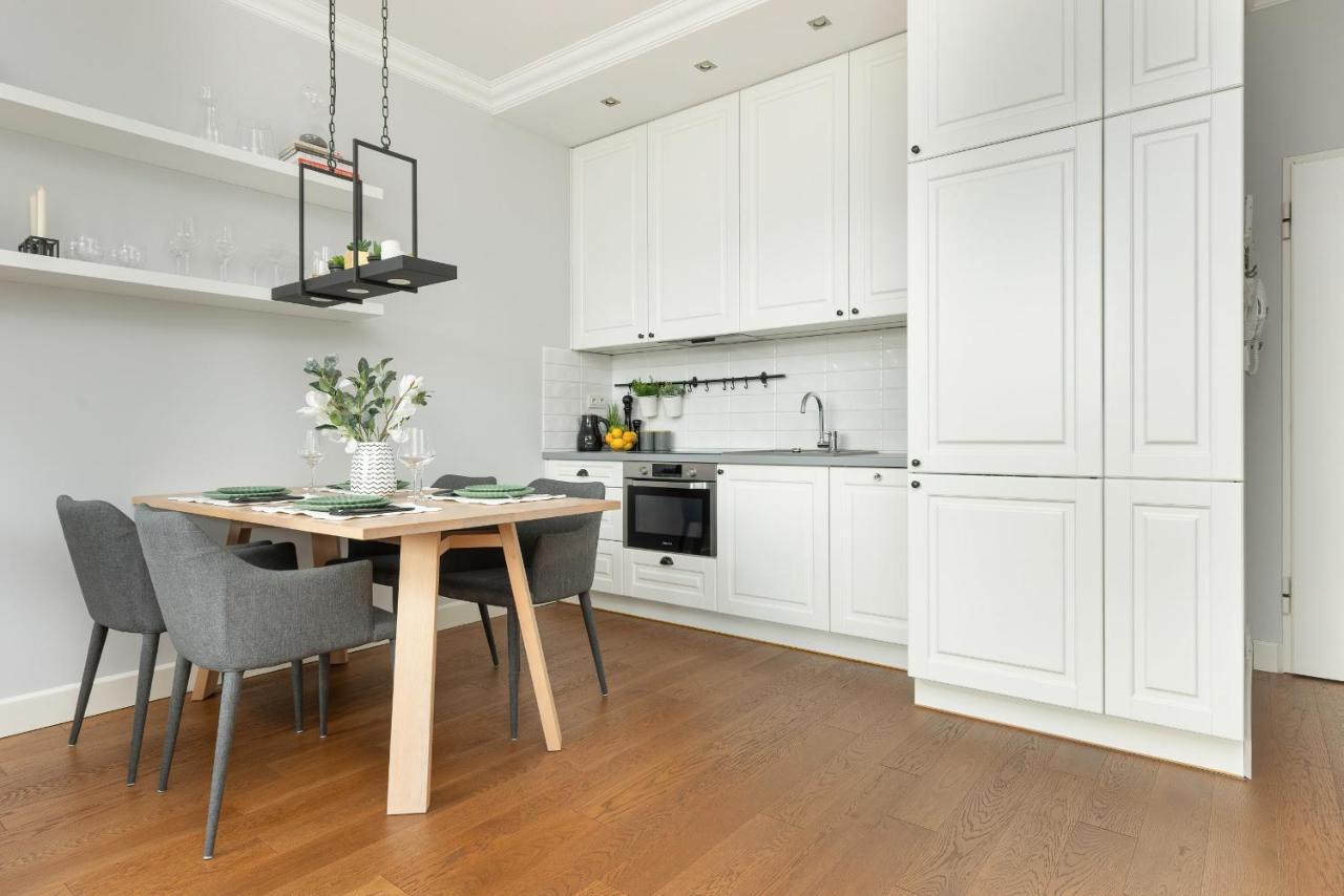Cozy Apartment Gieysztora Wilanow By Noclegi Renters وارسو المظهر الخارجي الصورة